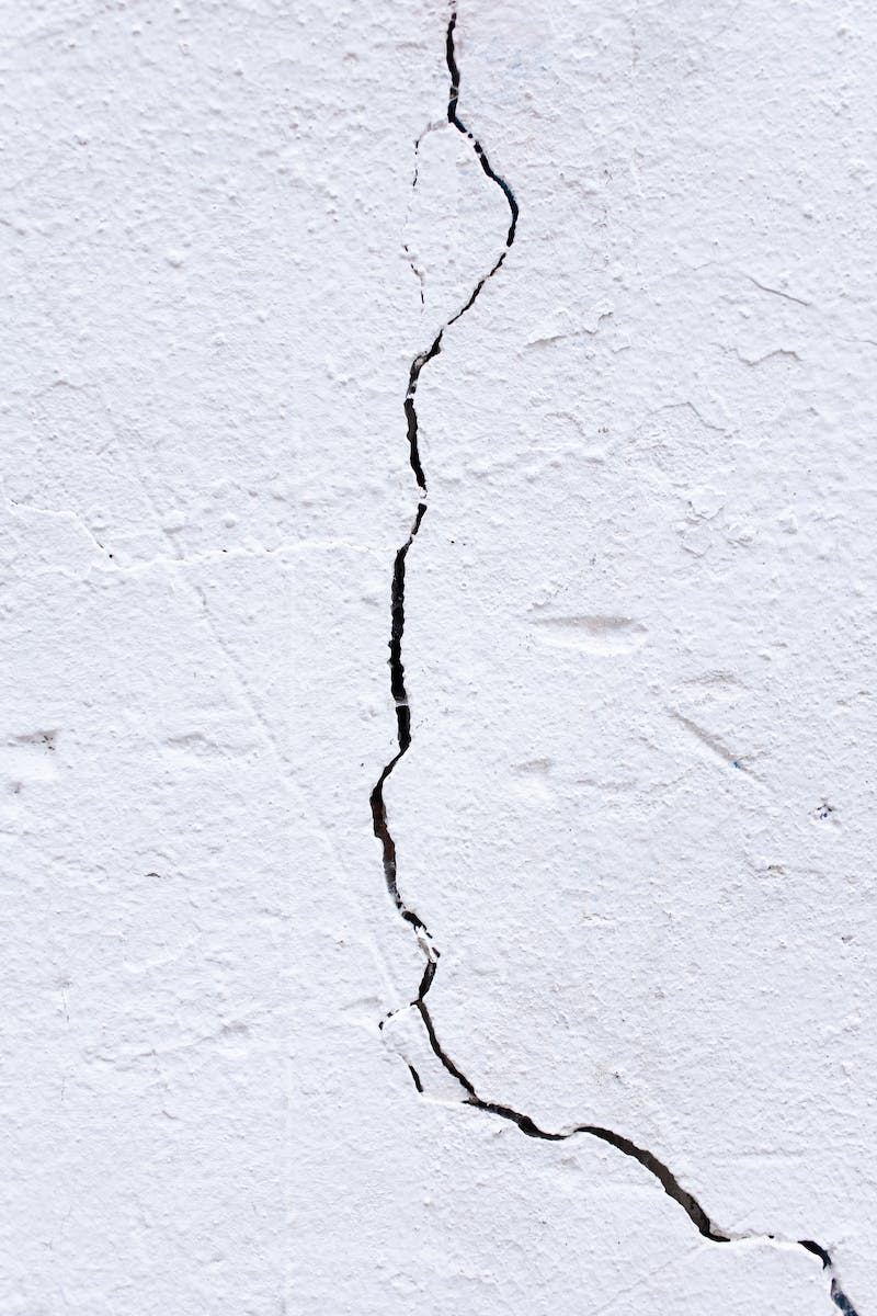 Stucco cracks